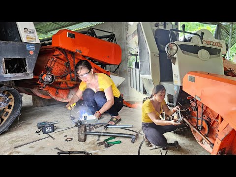 The genius girl finished repairing the rice harvester so he