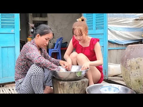 Cuộc Sống Hai Mẹ Con Bên Bữa Cơm Chiều Từ Cua Bắt Được Đơn