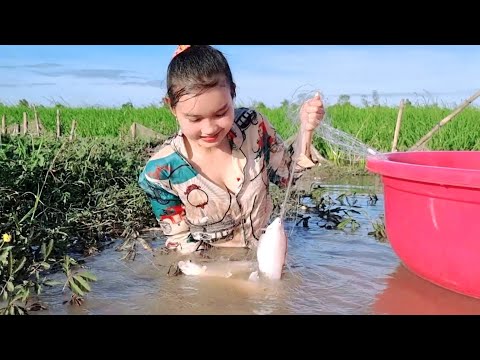 Cận Cảnh Dậm Cỏ Bắt Cá Cô Gái Trúng Mánh Mẻ Cá Trắng Đầu