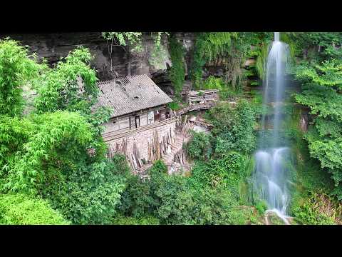 云南深山岩洞中竟发现一座房屋 周围环境有山有水 宛如世外桃源 Cave houses discovered in