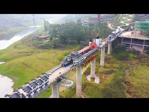 重庆发现一座小镇 居然建在了一座大桥上 看着真特别 A small town in Chongqing built