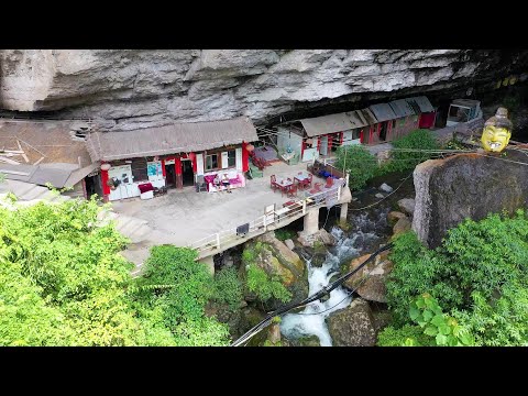 贵州老人隐居山洞20年 花500万打造地下家园 如今价值翻倍 Chinese Man Built a 700K
