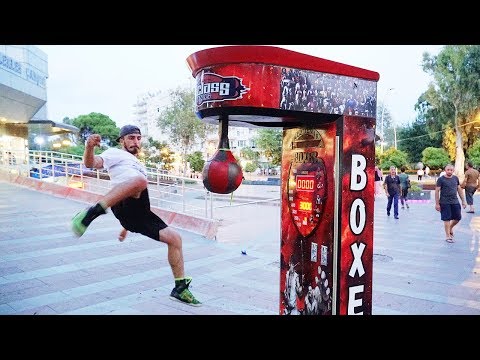 BOKS MAKİNESİNE UÇAN TEKME ATTIM