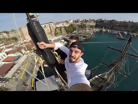 KORSAN GEMİSİNE KAÇAK TIRMANMAK GERÇEK PARKUR