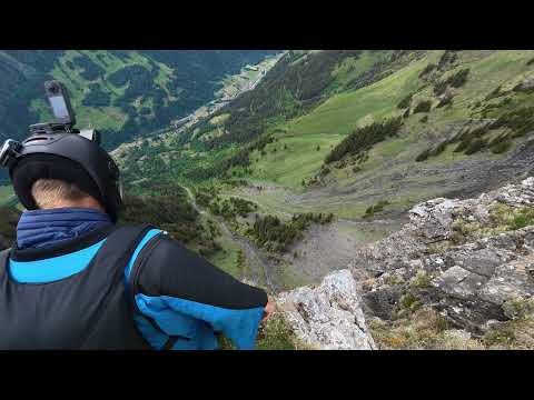 Bussalp Wingsuit Basejump mit philwingsuit b a s e 232 und