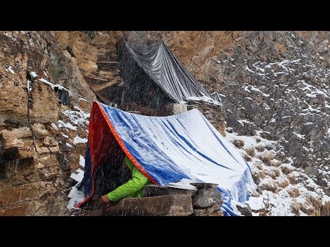 Most Peaceful And Relaxing Himalayan Village Life into The