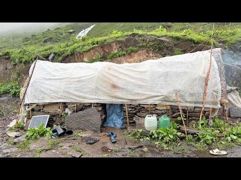 Most Peaceful And Relaxing Himalayan Village Life During
