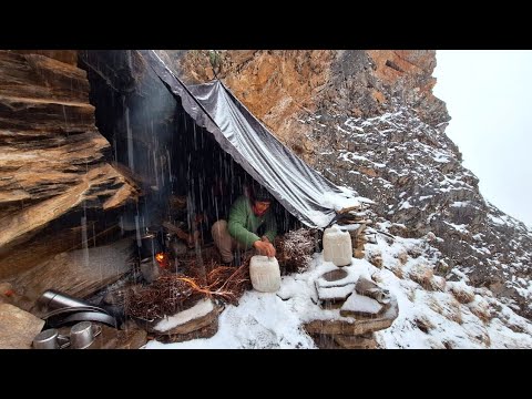 Most Relaxation Mountain Village Life into the Sonw Nepal