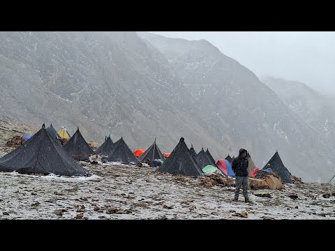 Best Life in A Himalayan Village During the Snow Humla