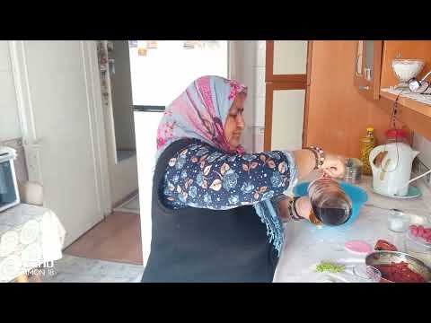 Pizza hamuru yaptım pizzayı pişirdim güzel oldu az SONRA