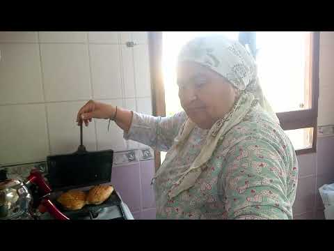 Tost yaptım tere yağlı yumurta salatalık domates kesfet