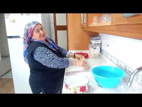 Mücver yaptım patetes ten yumurta peynir zeytin reçeliyi