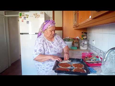 Peynirli börek lahmacun size sürprizim var kesfet ytdayı