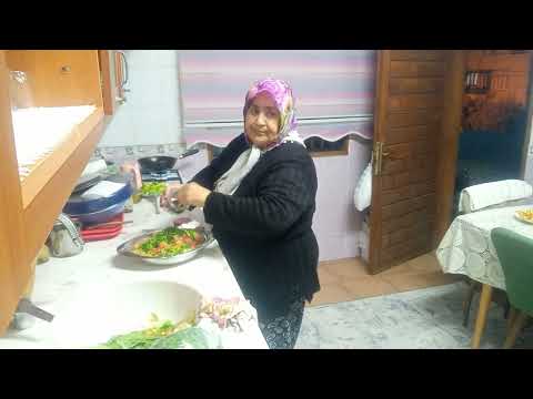 Patetes kızartması salata pekmez tahin acele acele ettik