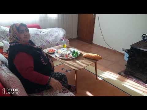 Pazar kahvaltisindan sohbetler sobada ekmek kızartma çıtır