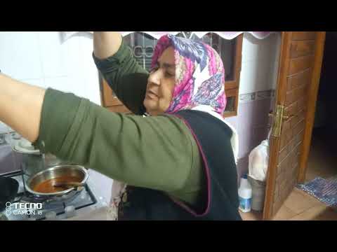 Mercimek corbas yaptim oğlum birseyler getirdi yemeği yedik