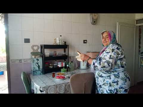 Yine yollardayım dertler bitmiyor hemen halletmem gerek