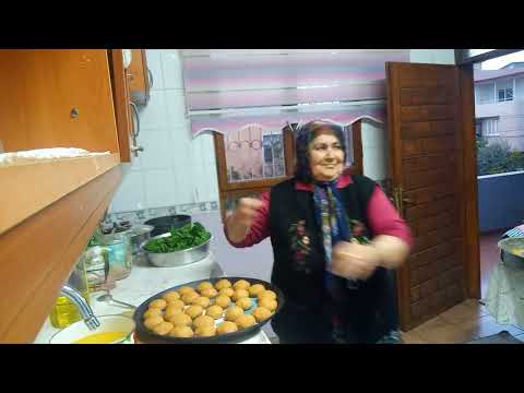 İçli köfte yaptım güzel oldu ebegümeci yaptım az SON ende