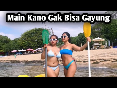 KESERUAN MADE DAN NITA MAIN KANO DI KARANG BEACH