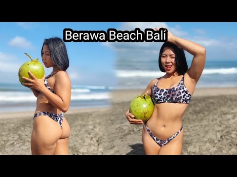 Main ke pantai Paling Banyak Bule di Bali Berawa Beach Bali