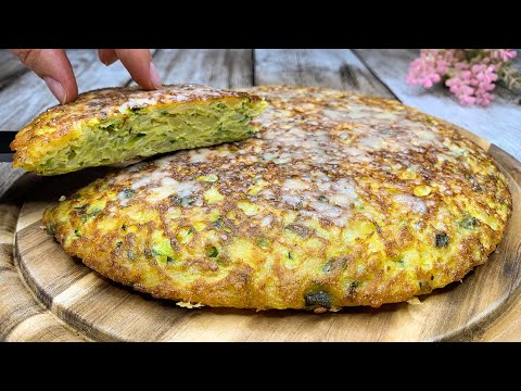 Basta grattugiare patate e zucchine per preparare questo