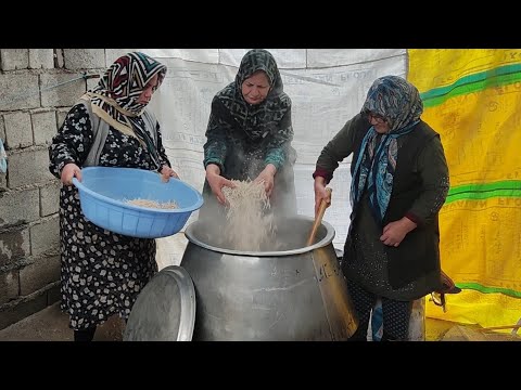 Daily routine village life in iran Cooking Ash Nazri in the