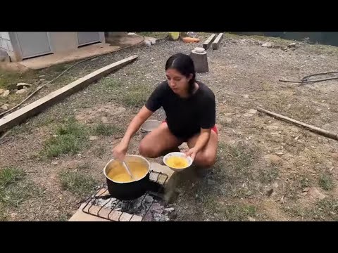 cocinando zapallo con leña