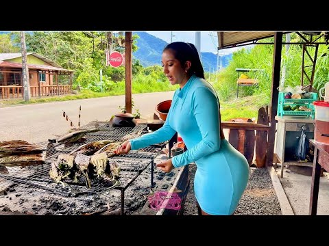 Probando Ayampacos y chontacuros por primera vez