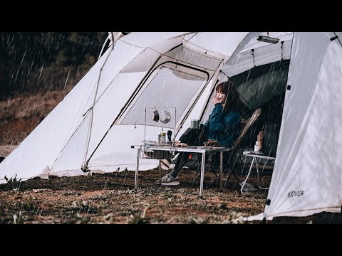 4K solo camping in the rain on a rainy and windy hill In a