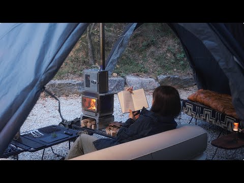 Cool fall camping lying on the air sofa roasting ribs in