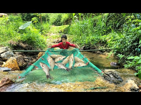 The boy took the net and made a trap to catch fish in the