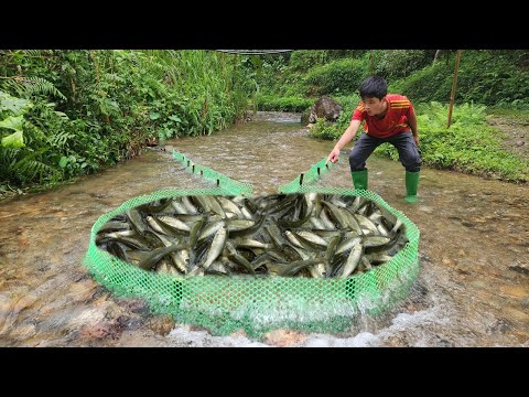 The boy Lam s excellent fishing skills Luckily caught a big