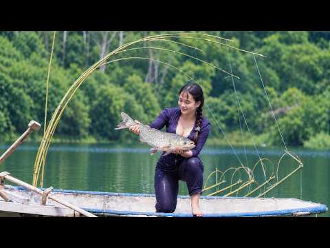Girl Builds a Smart Fish Trap and Gets an Amazing Catch