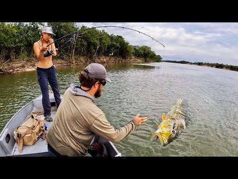 Sketchy Small BOAT and BIG Fish Deep In the Amazon River