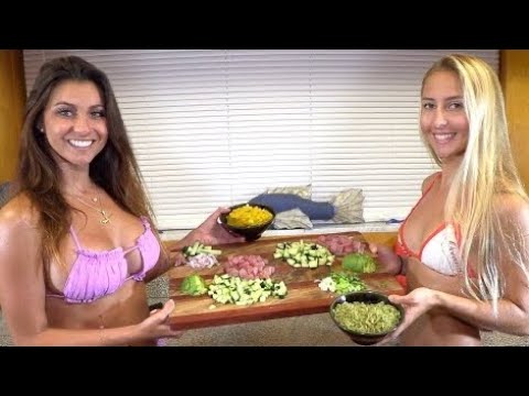 How to Make TUNA POKE BOWLS