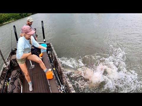 Catching Dinosaur FISH on JUG LINES In the SWAMP