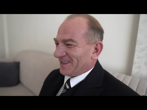 ATATÜRK E BENZEYEN ADAM