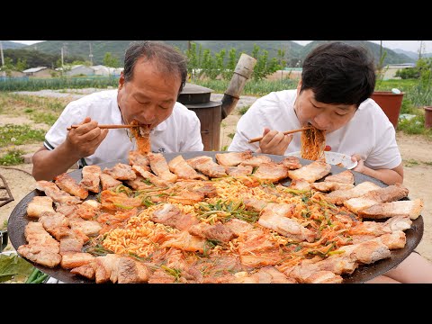 솥뚜껑 삼겹살에 김치 라면까지 맛 없을 수 없는 조합 Samgyeopsal Instant noodles