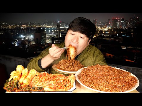 운동 후 먹는 틈새게티 매운 틈새라면 짜파게티 Hot spicy ramen mixed with