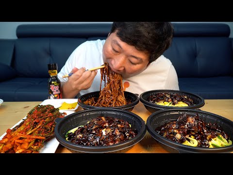 일요일엔 짜장면 맛있는 파김치와 고춧가루 불닭소스 넣은 간짜장 4개 먹방 Jjajangmyeon 먹방