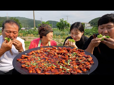초벌 삼겹살에 단짠단짠 양념으로 볶은 돼코바 숯불양념삼겹살 Charcoal Grilled Marinated