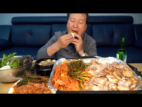냉동삼겹살에 파김치 김치까지 구워 한 쌈 바지락 된장국까지 Samgyeopsal with green