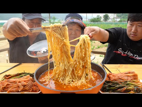새롭게 등장한 새 식구 진짬뽕 8봉에 밥까지 후루룩 New family members Jjamppong
