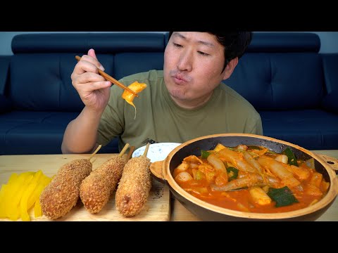 라이스페이퍼로 만든 떡볶이와 수제 핫도그 Rice paper Tteokbokki Homemade Corn