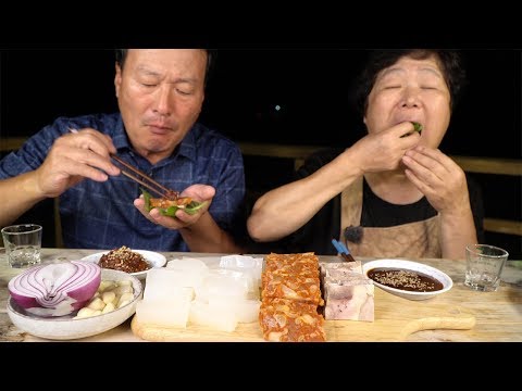 소주 한 잔과 안주들 돼지 편육 닭발 편육 개복치 Pyeonyuk sunfish 먹방 Mukbang