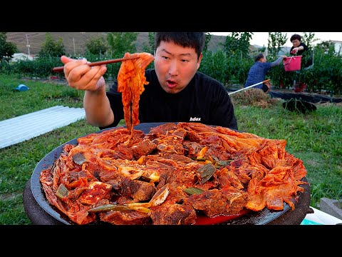 아버지께서 먹방을 중단하십니다 나홀로 묵은지 소갈비찜 먹방 Braised aged kimchi with