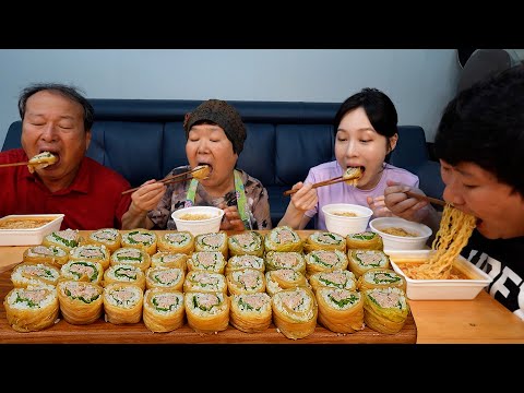 묵은지 돌돌 말아 만드는 묵은지 참치 김밥 Ripe Kimchi Gimbap with Tuna 요리 먹방