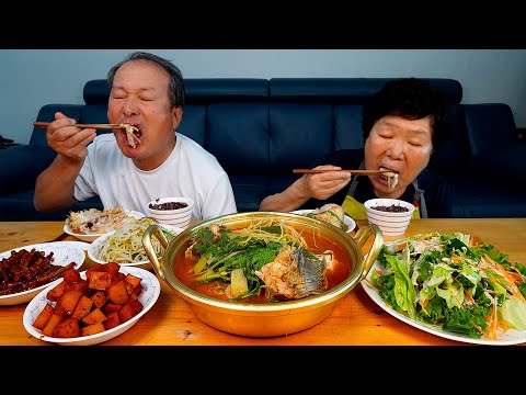 얼큰한 물메기탕과 마늘종무침 숙주나물 무침 감자볶음 까지 정갈한 집밥 한 상 Korean homemade