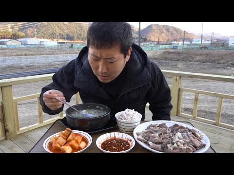 새 아이템 가마솥에 삶은 소머리곰탕 소머리수육 Ox Head Soup 먹방 Mukbang eating