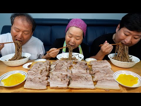 만들기 쉬운 고소한 들기름 막국수 와 부드러운 삼겹살 보쌈 Perilla oil makguksu